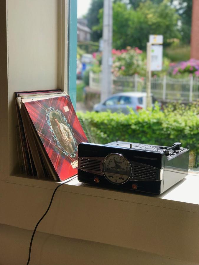Staying With The Artist 特文 外观 照片